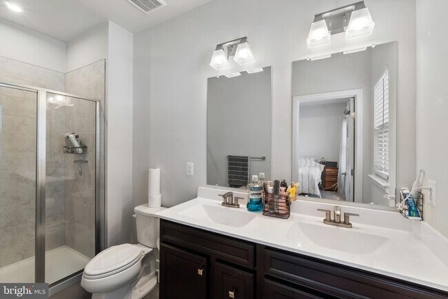 Building Photo - 7932 Tanbridge Ln