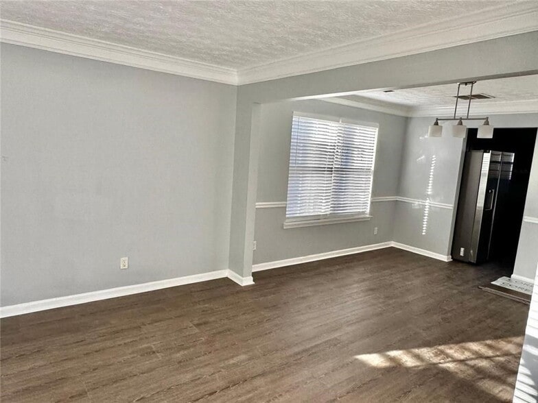 Building Photo - 2990 Storybook Ln