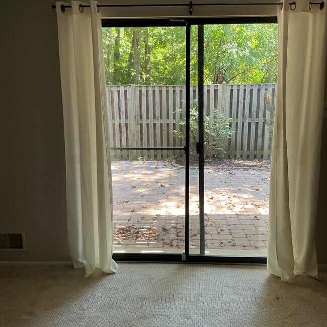 Building Photo - 8946 Skyrock Ct