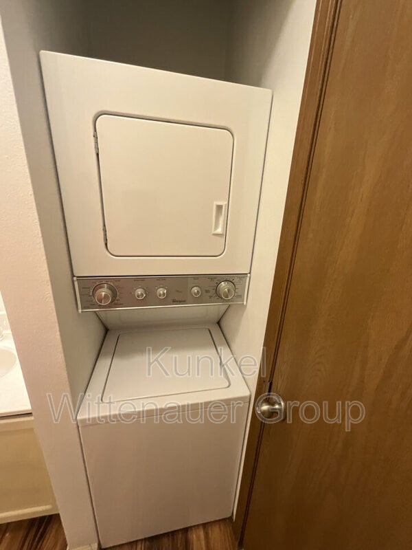 Building Photo - 262 Eagle Ridge