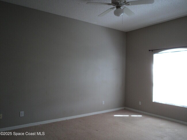 Building Photo - 1150 Cogan Dr