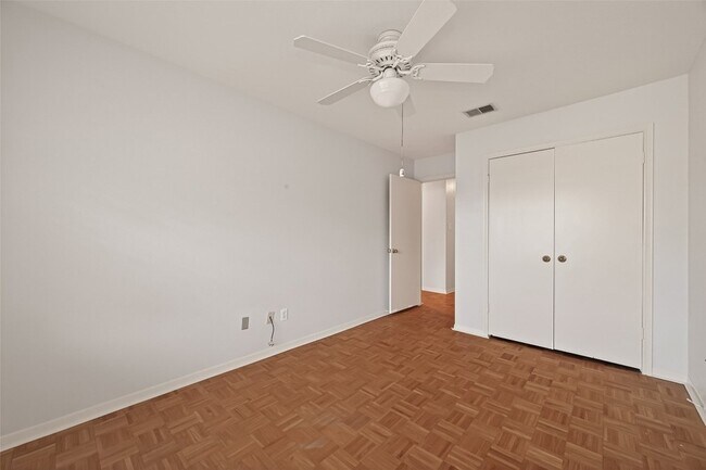 Building Photo - 6404 Burgoyne Dr.