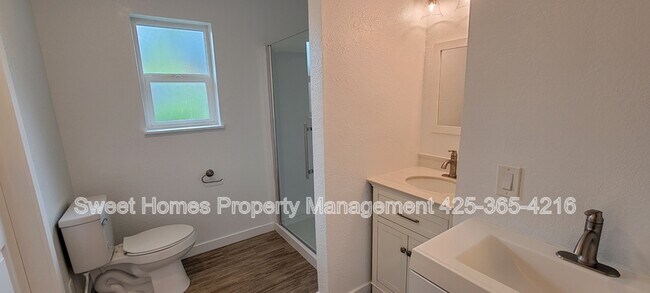 Building Photo - 810 23rd Ave