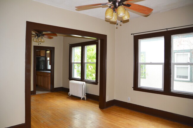 Building Photo - 3115 Girard Ave S