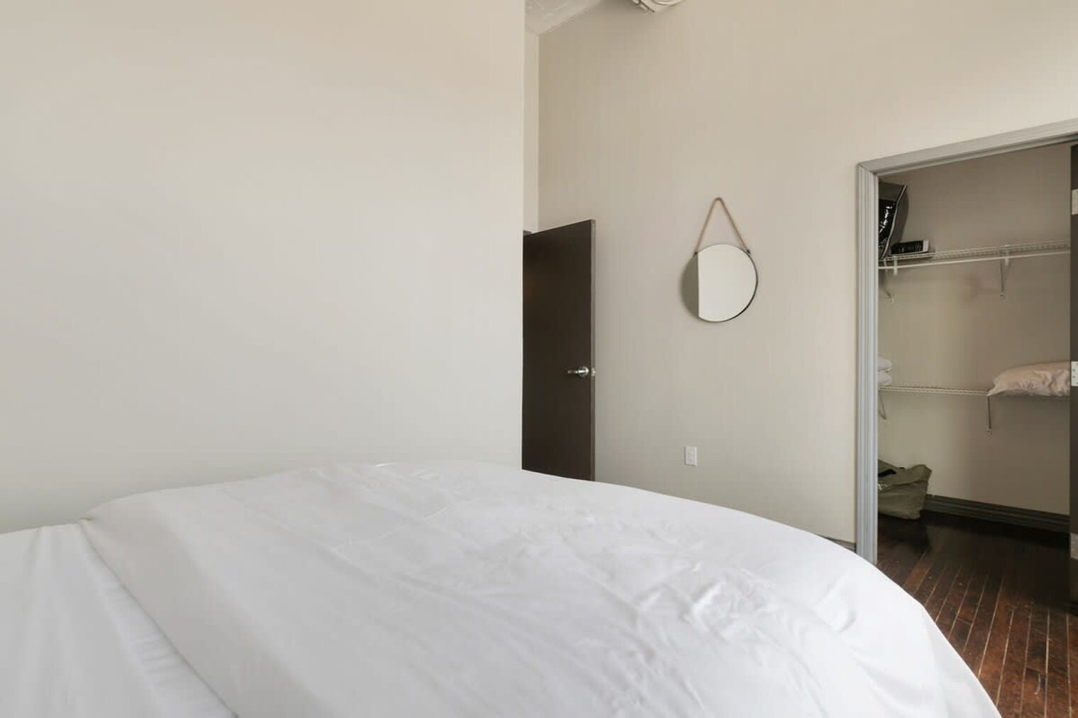 Building Photo - 500 S Ervay St