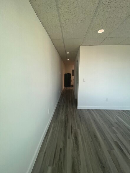 Hallway looking back in kitchen - 36 N Main St