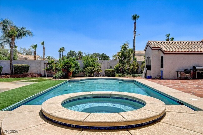 Building Photo - 8344 Snowmass Dr