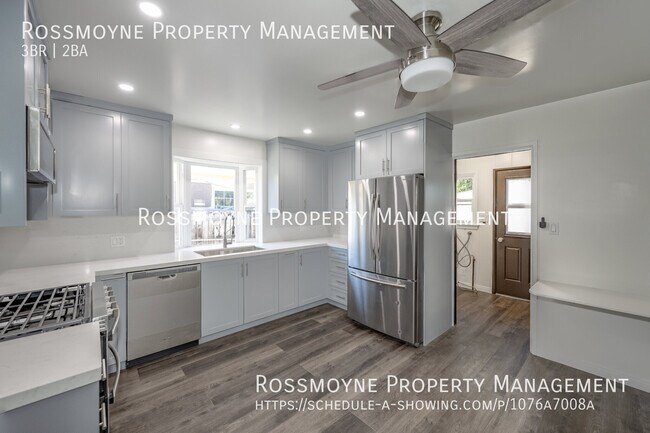 Building Photo - 10931 McVine Ave