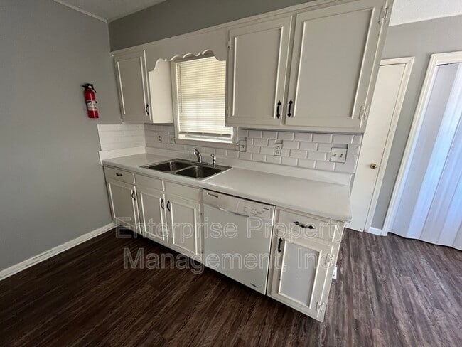 Building Photo - 5254 Haleville Rd