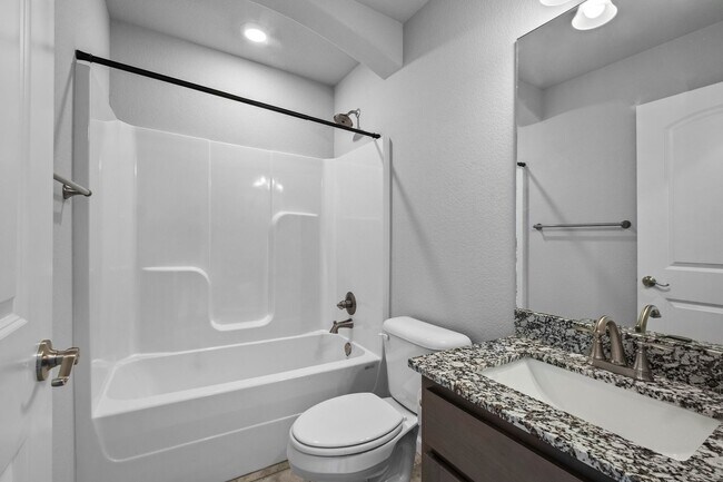 Building Photo - 4-Bed Home in West Fayetteville | Built 2021