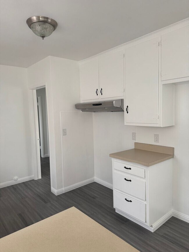 Building Photo - GW-840