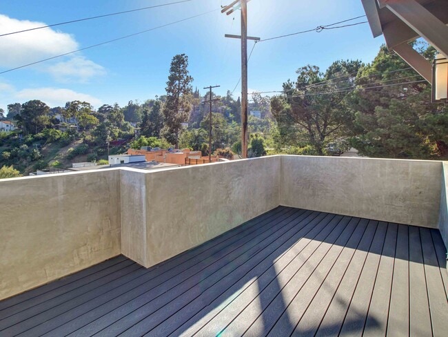 Building Photo - 2612 Corralitas Dr