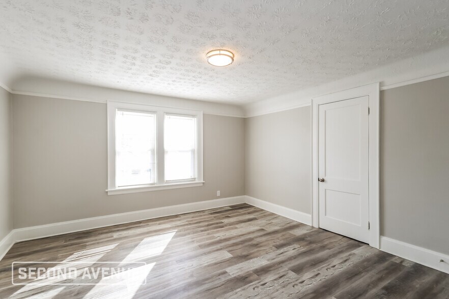 Building Photo - 5325 Rolston Ave