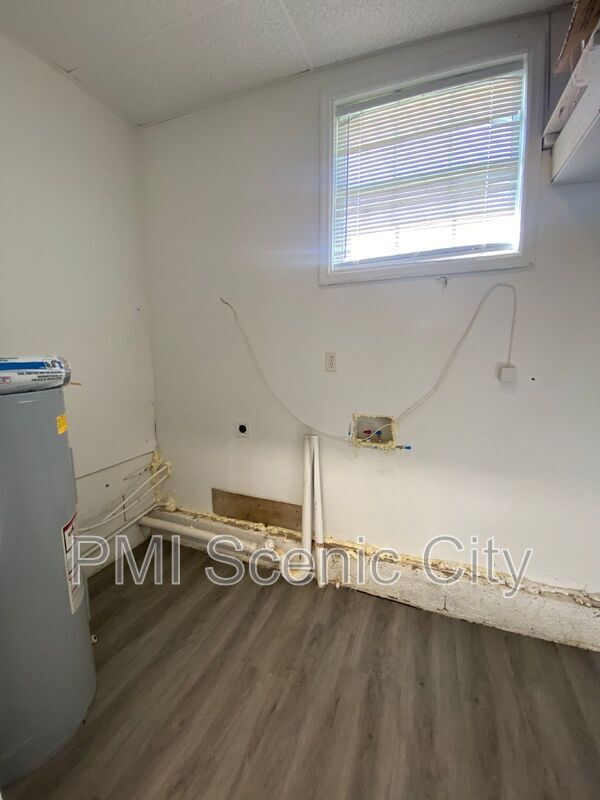Building Photo - 168 Reynolds Dr