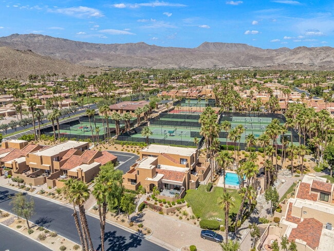 Building Photo - 49069 Mariposa Dr