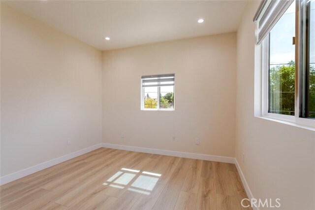 Building Photo - 11112 Emelita St