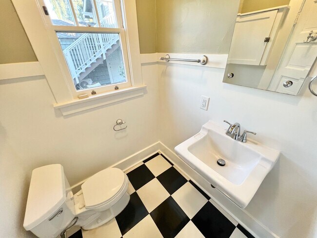 Building Photo - Charming Bluff Park Studio – Bright, Private, and Move-In Ready!