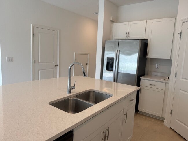 Building Photo - Artisan Lakes Townhome for rent