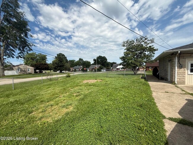 Building Photo - 5111 Lammers Ln