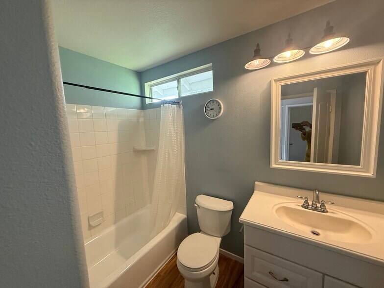 Building Photo - 2144 Wild Canyon Dr
