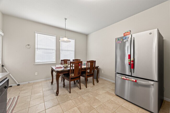 Building Photo - 14206 Singing Oaks Trl
