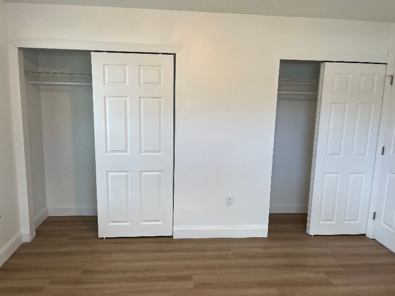 Building Photo - 6250 Cecelia Dr