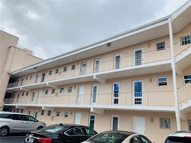 Building Photo - 1481 S Ocean Blvd