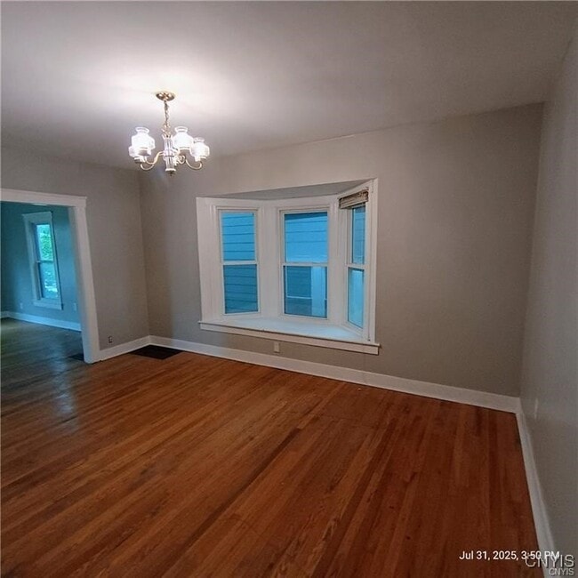 Building Photo - 227 Hixson Ave