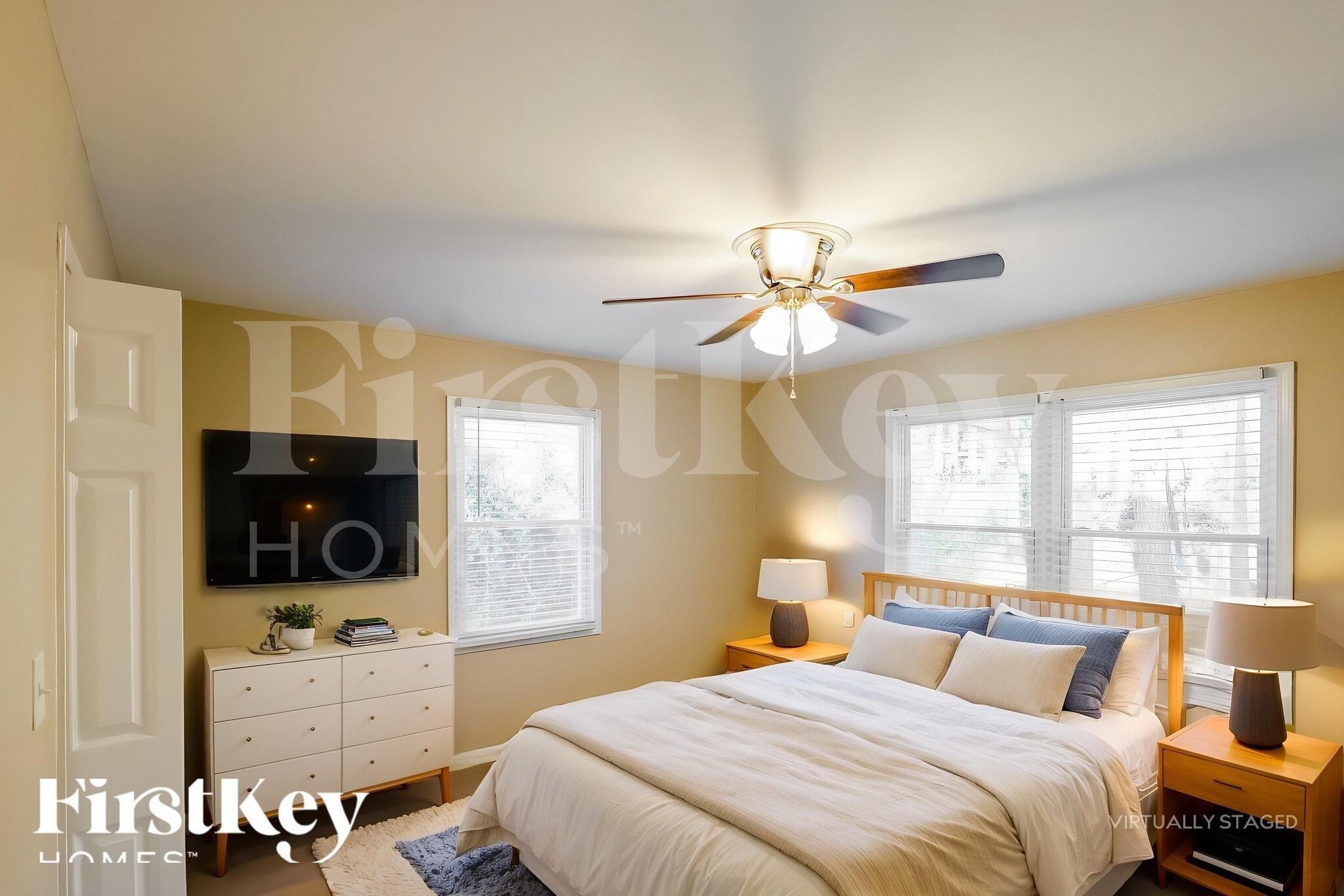 Building Photo - 2067 Longmeadow Ln