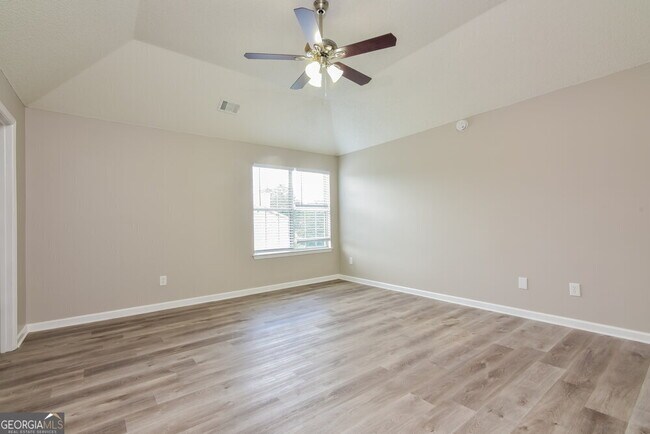 Building Photo - 3547 Spring Shoals