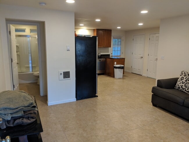 Building Photo - 6001 6th Ave SE