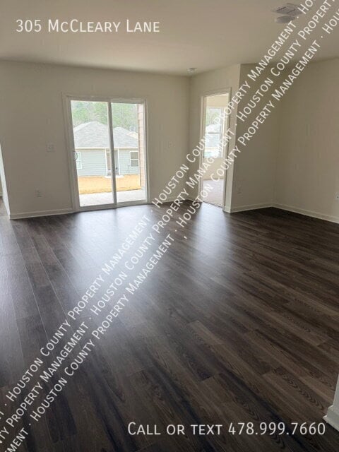 Building Photo - 305 McCleary Ln