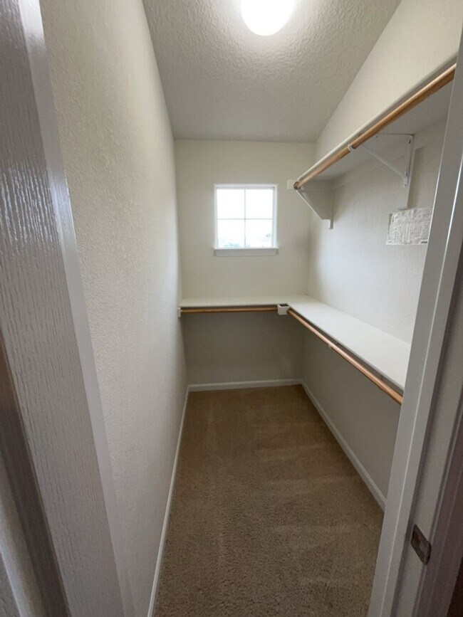 Building Photo - 10115 Avenida Vista Cerros NW