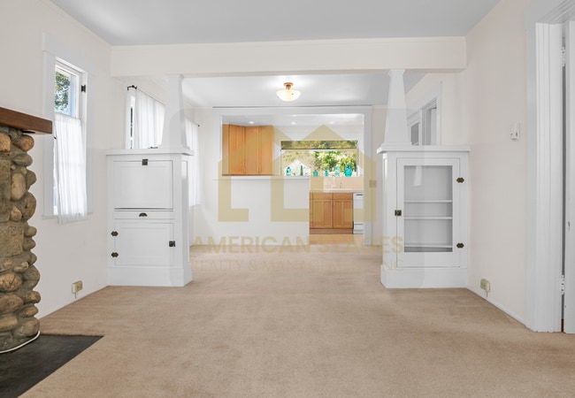 Building Photo - 918 N Milpas St