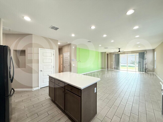 Building Photo - 8222 S 44th Gln
