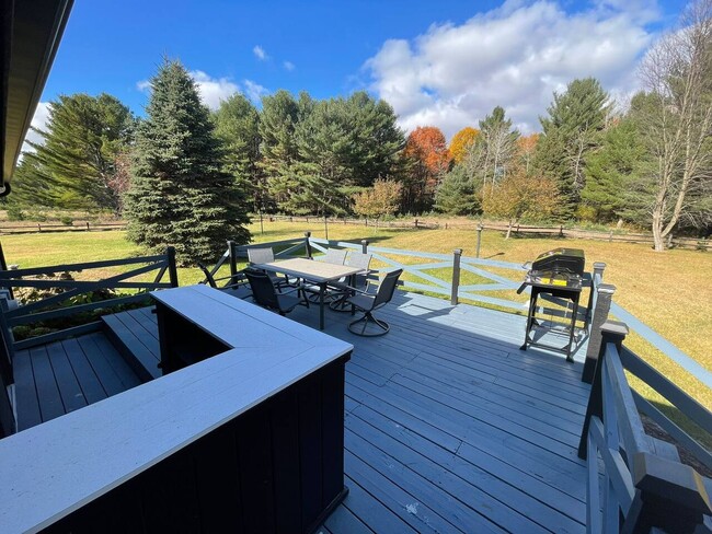 Building Photo - N3185 Seward Heights Rd