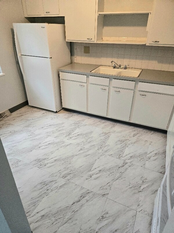 Building Photo - 7037 Paxton Rd