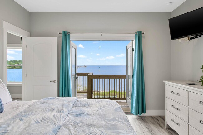 Building Photo - 486 Beatrice Point Rd