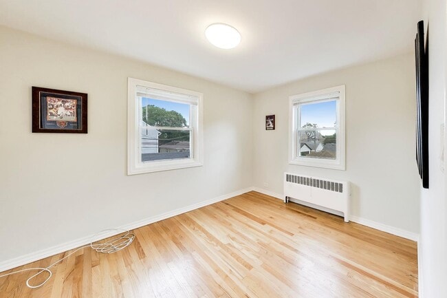 Building Photo - 6407 N Normandy Ave