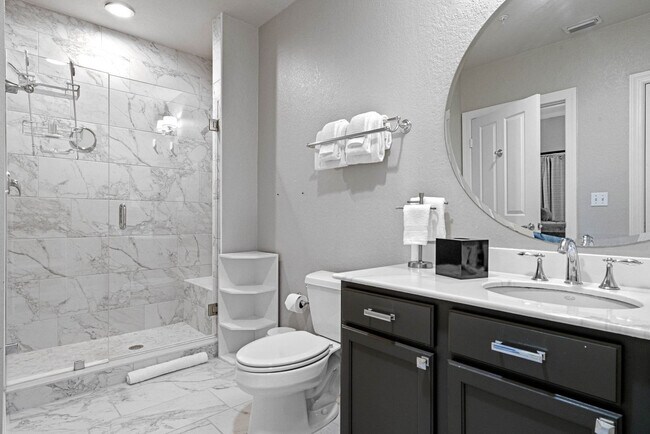 Building Photo - 1327 Seven Eagles Ct