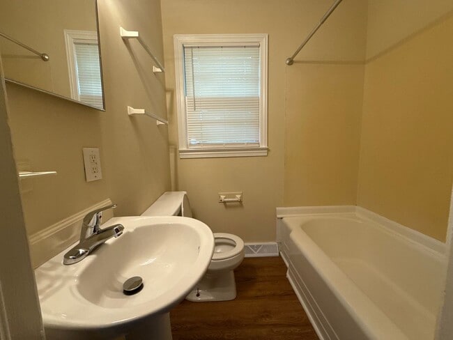 Building Photo - 3-bedroom, 1-bath Brick Home