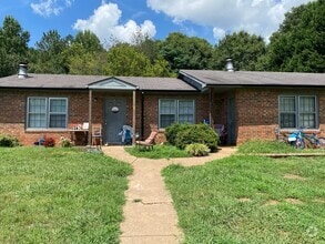 Building Photo - 2 bed 1 bath in Bogart!