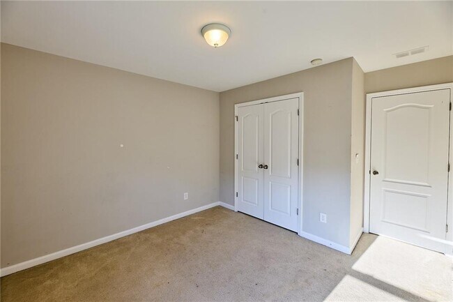 Building Photo - 5930 Falls Landing Dr