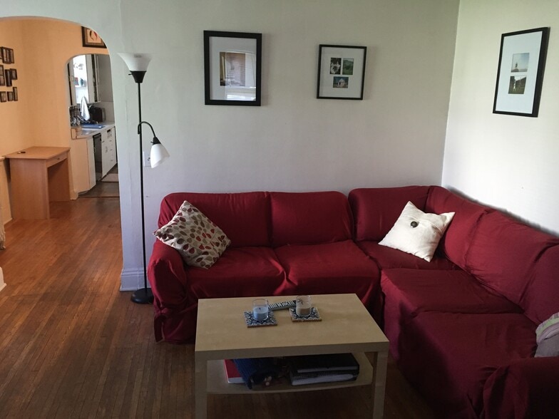 Building Photo - 30 Gold St