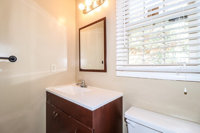Building Photo - 1483 Wood Trail Cir