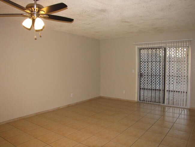 Building Photo - 3320 S Placita Saltillo