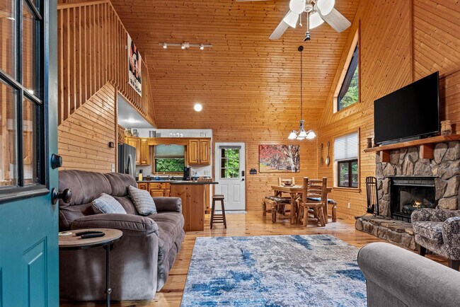 Building Photo - 4050 Henson Rd