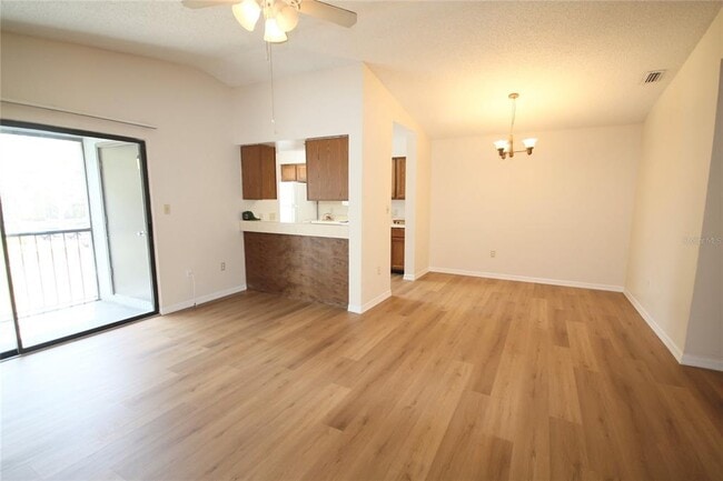 Building Photo - 185 Waterfall Way