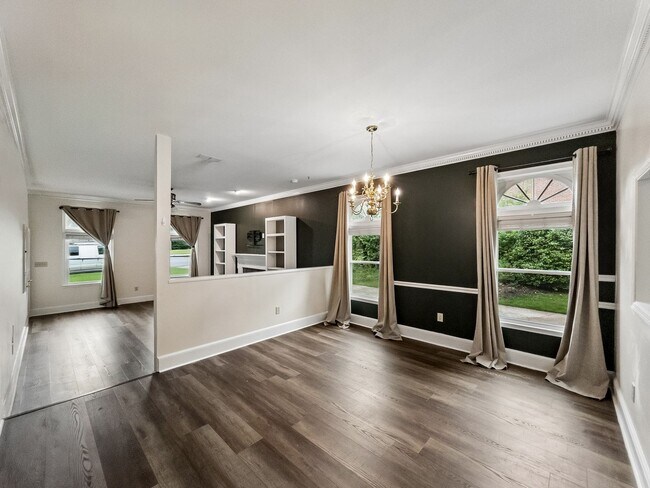 Building Photo - 153 Ponderosa Dr