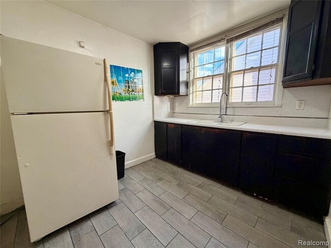 Building Photo - 6120 Middlesex St